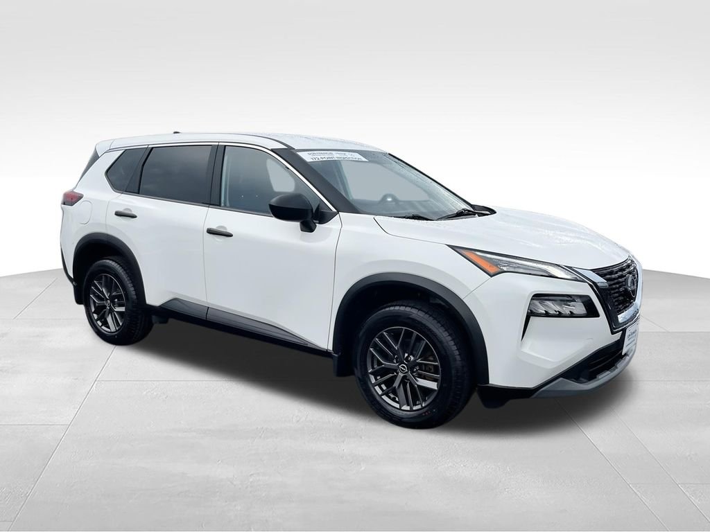 Used 2023 White Nissan S image 2