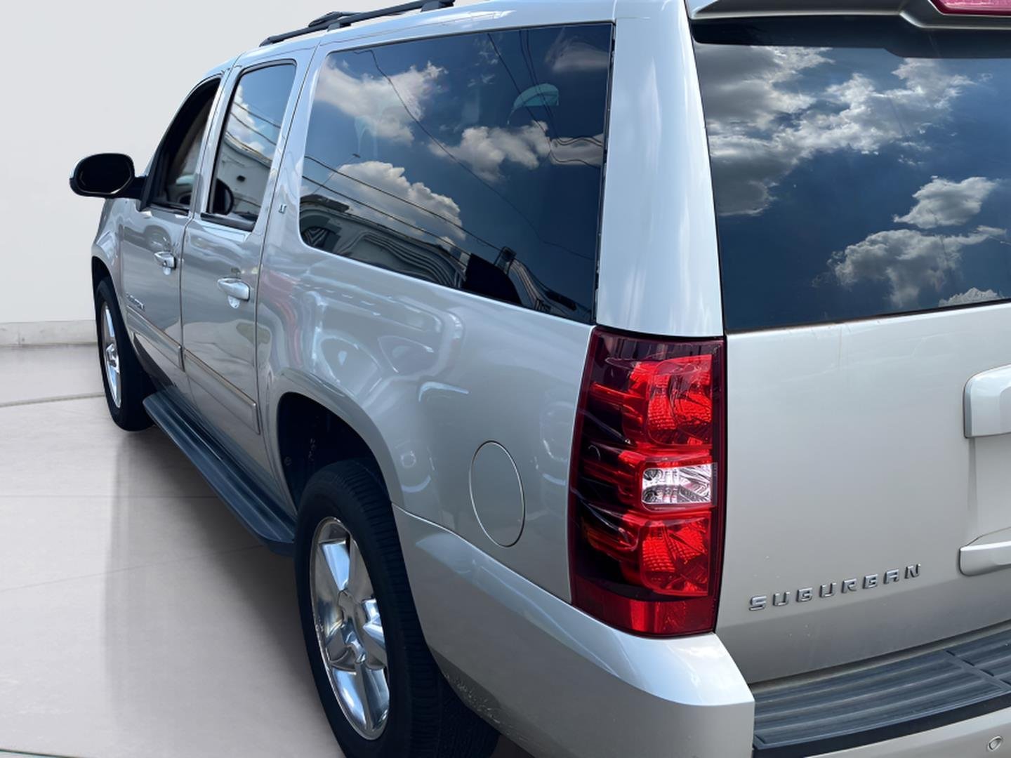 Used 2013 Champagne Silver Metallic Chevrolet LT image 6