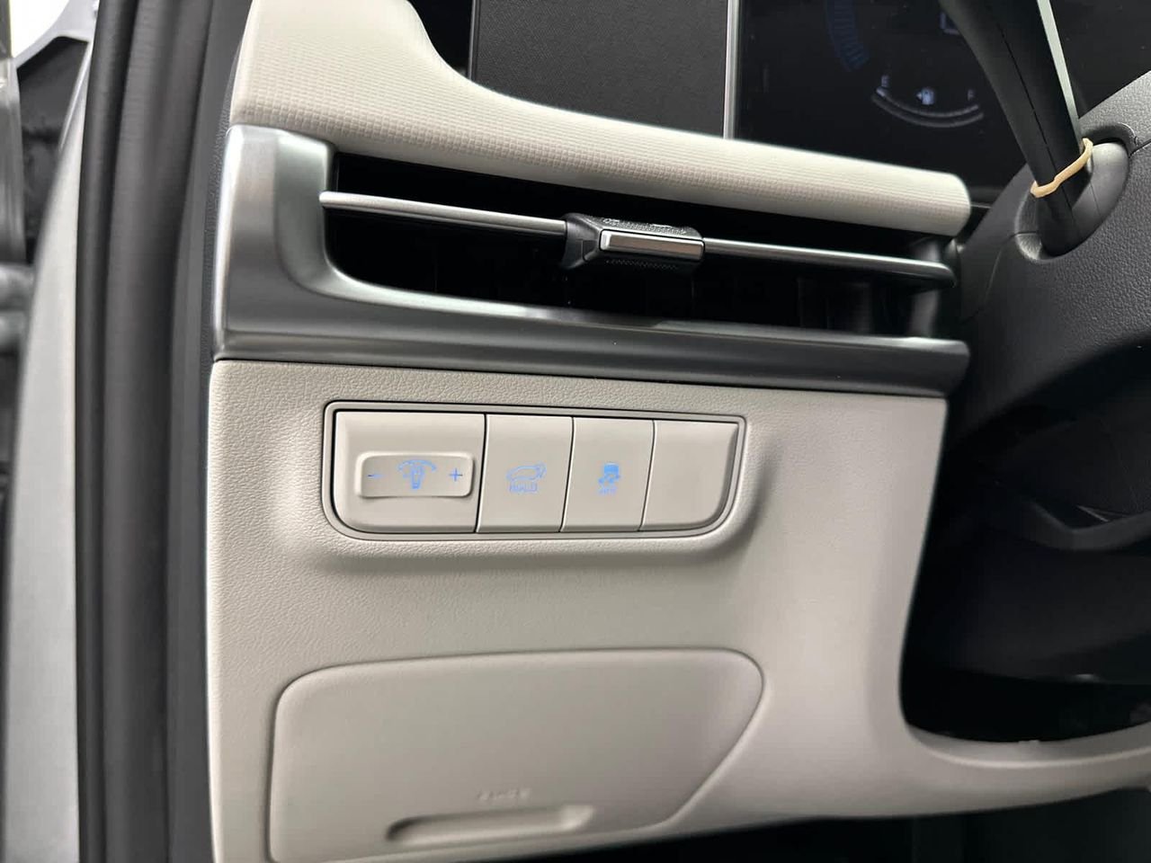 New 2026 Shimmering Silver Hyundai SEL FWD image 26
