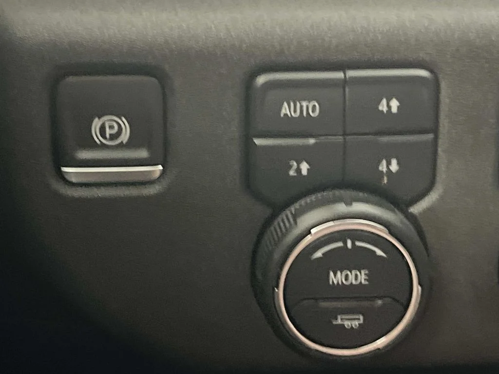 Used 2025 Summit White Chevrolet LT image 25