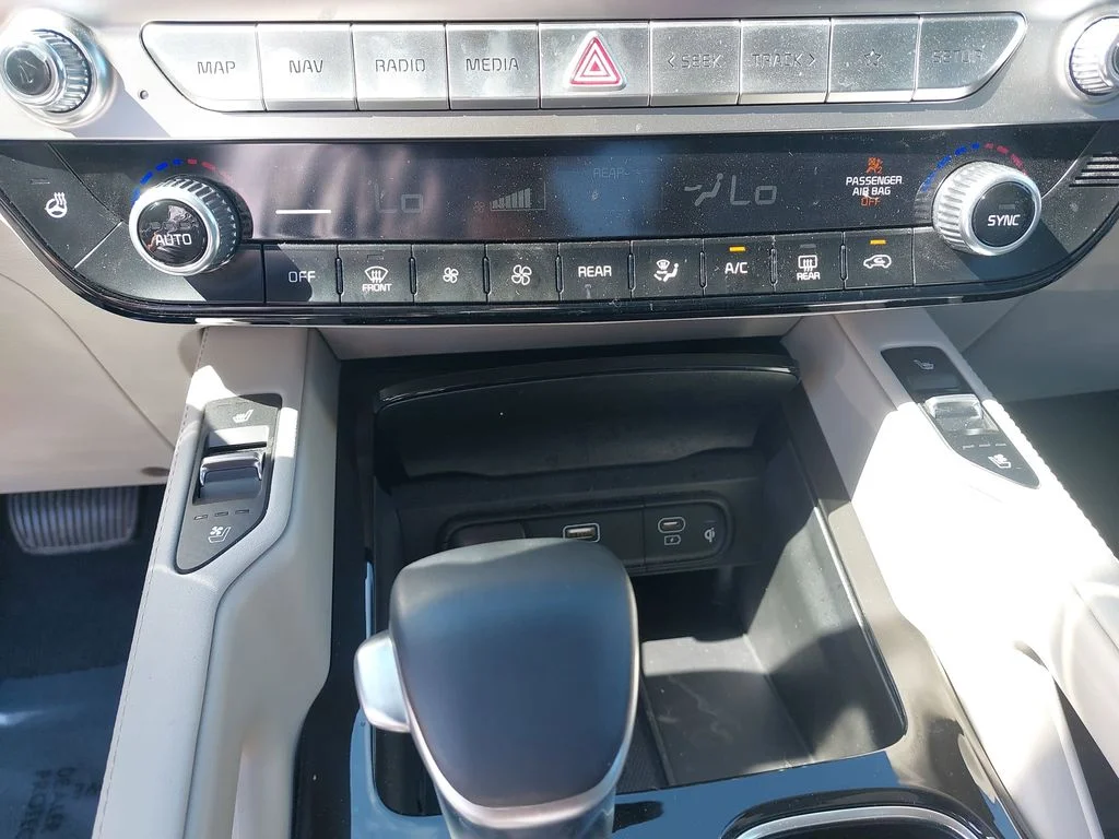 Used 2023 Black Kia EX image 24