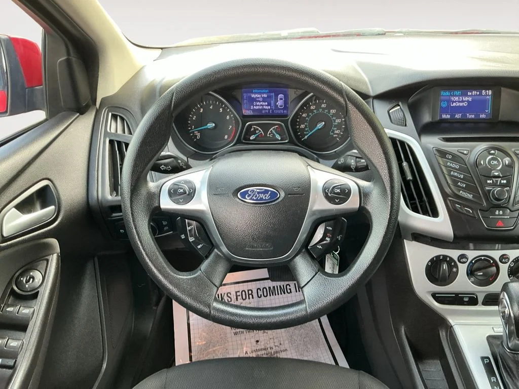 Used 2013 Red Ford SE image 12