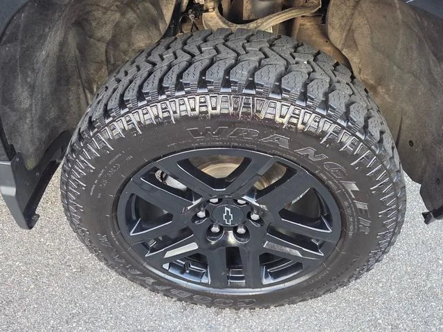 Used 2024 Black Chevrolet Custom Trail Boss image 17