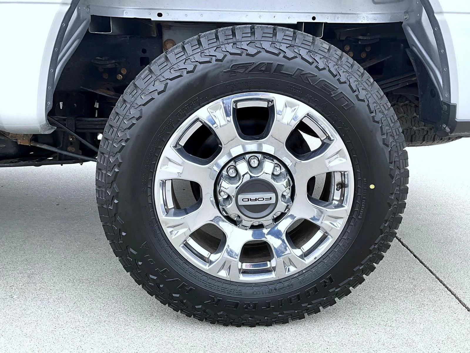Used 2020 Silver Ford Lariat image 24