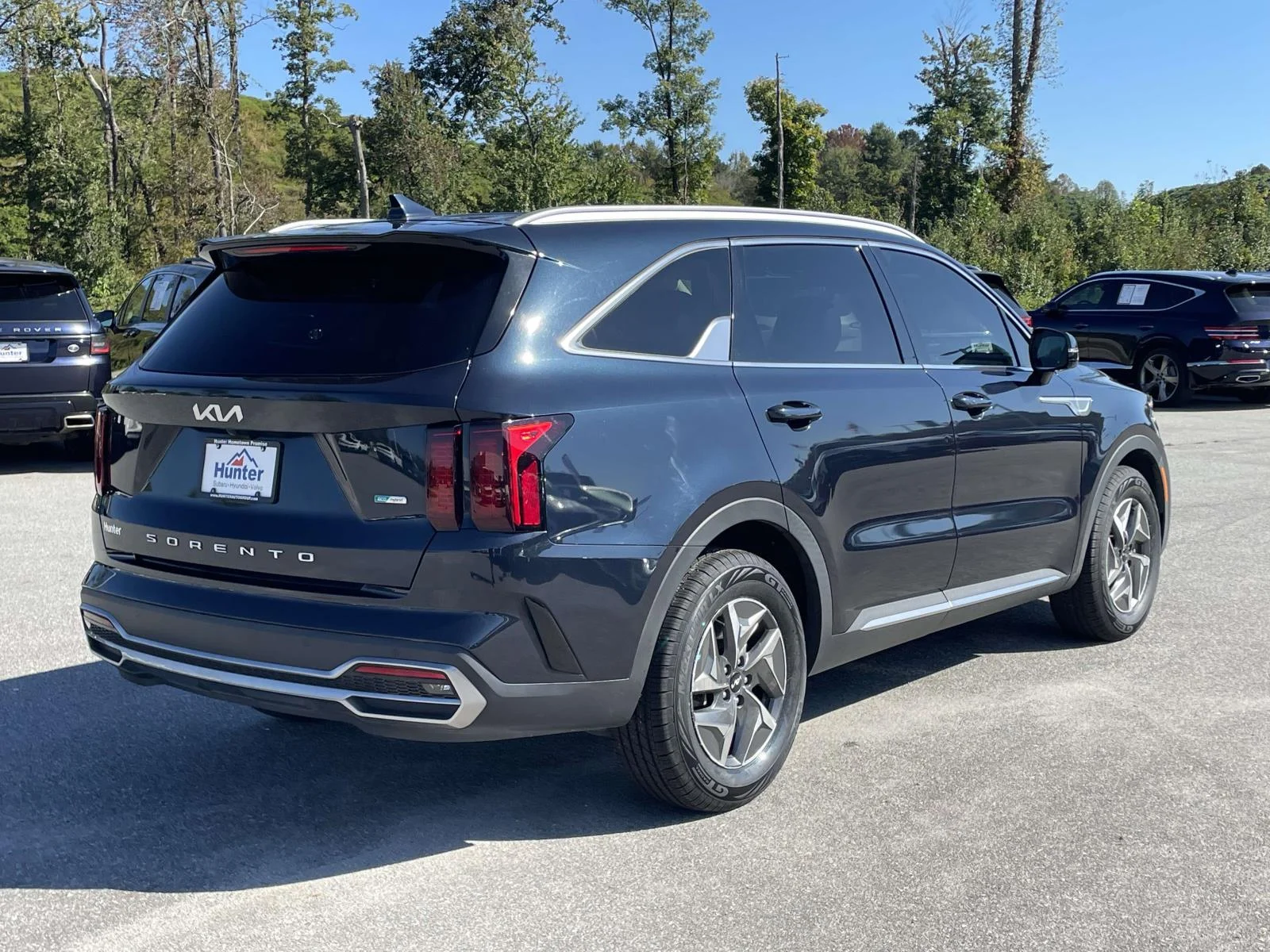 Used 2022 Gravity Blue Kia EX image 27
