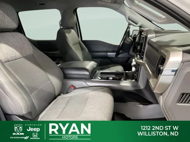 Used 2021 White Ford XLT image 35