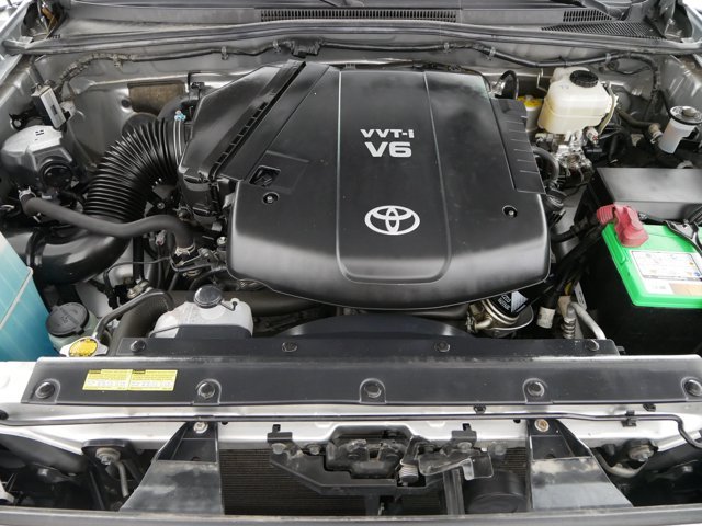 Used 2013 Silver Streak Metallic Toyota Extended Cab TRD Off-Road w/ Extra Value Pkg image 29