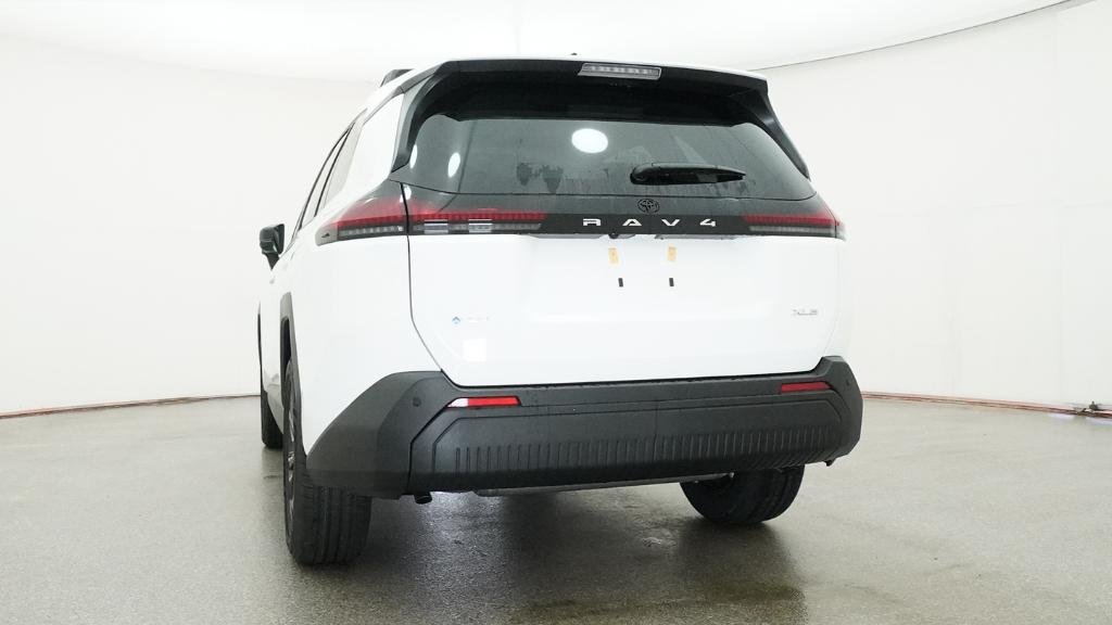 New 2026 Ice Cap Toyota XLE Premium image 10