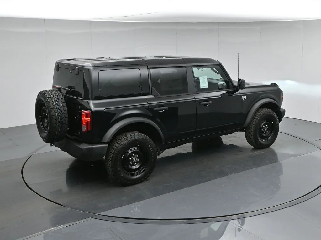 New 2026 Shadow Black Ford Big Bend image 41