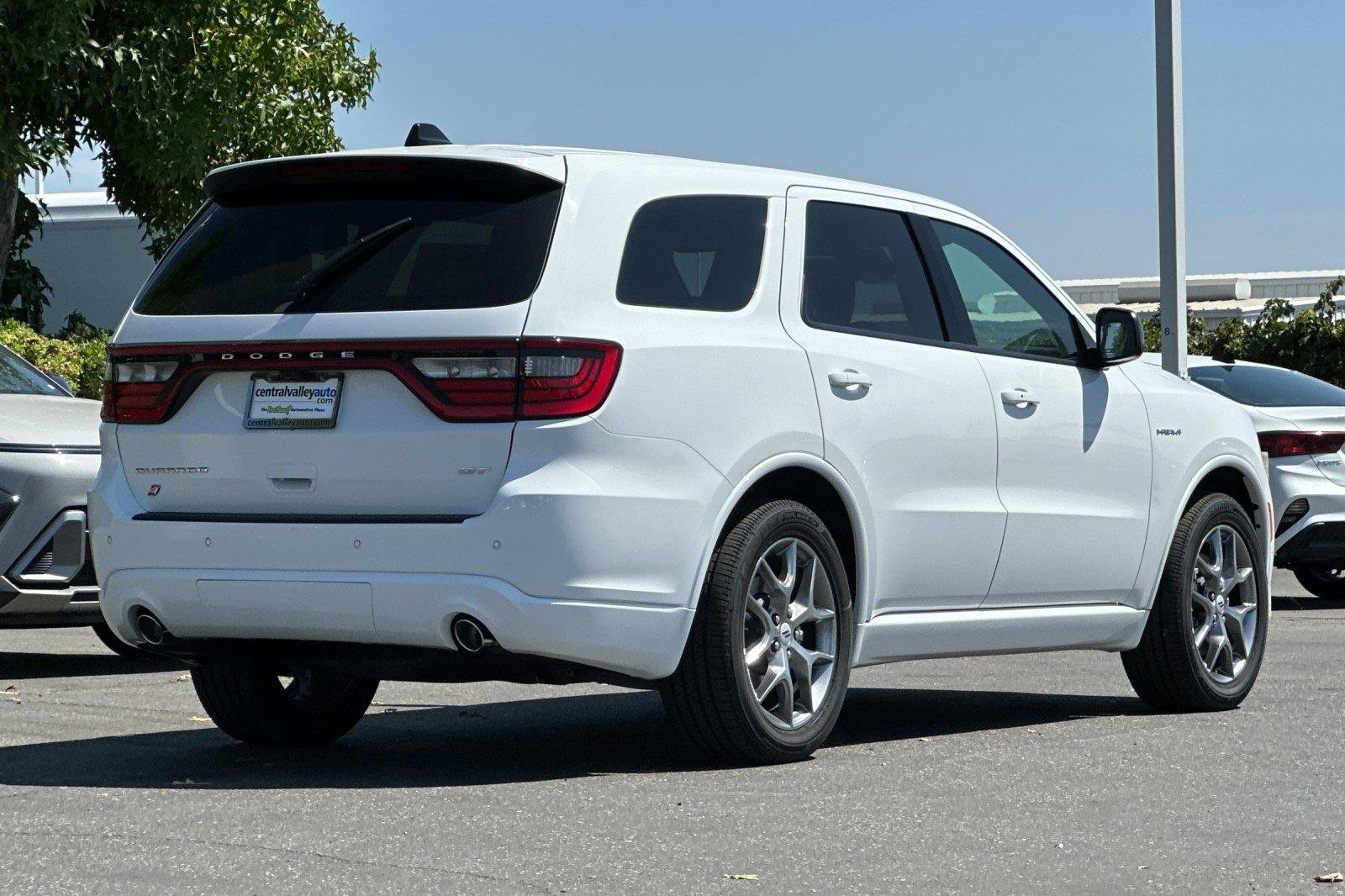 New 2026 White Knuckle Clearcoat Dodge GT HEMI V8 image 4