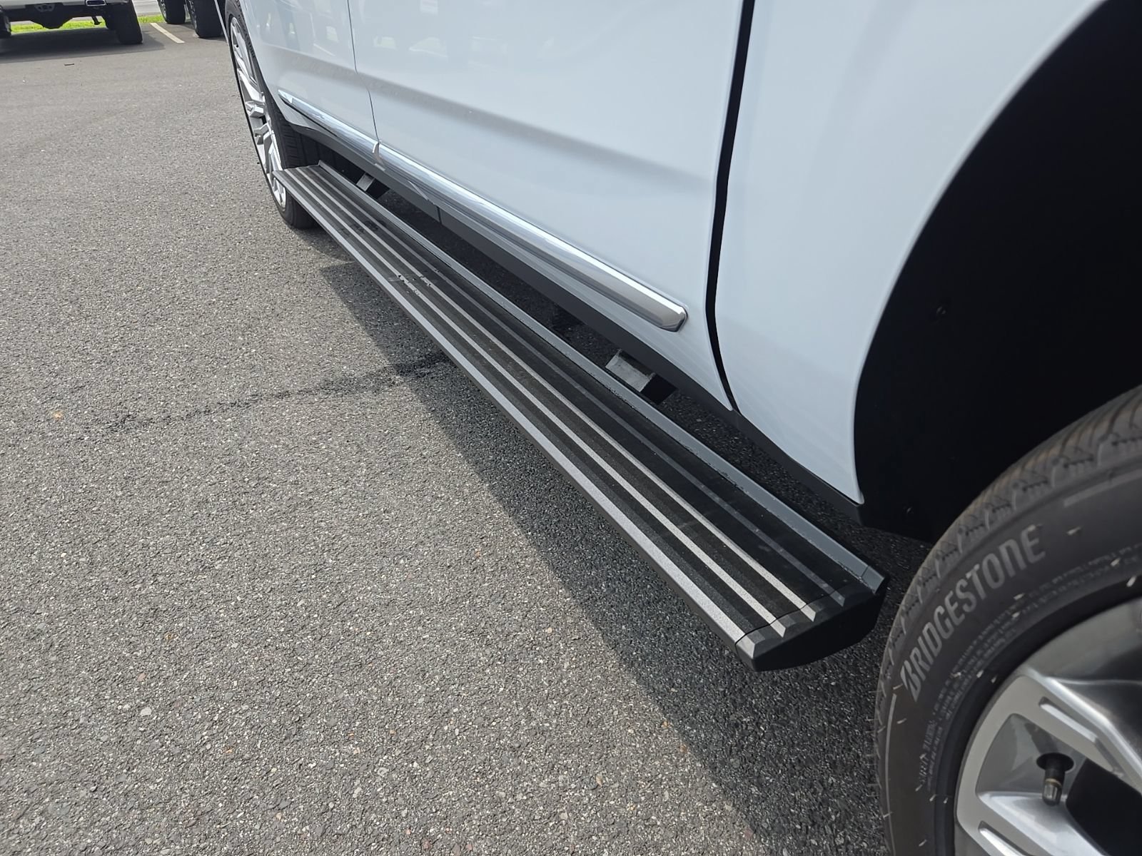 2026 GMC Yukon XL Denali - Photo 16
