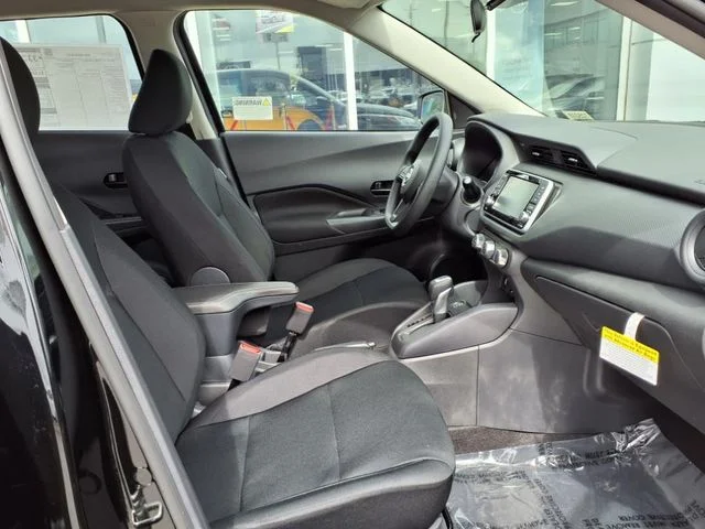 2025 Nissan KICKS PLAY Base - Photo 6
