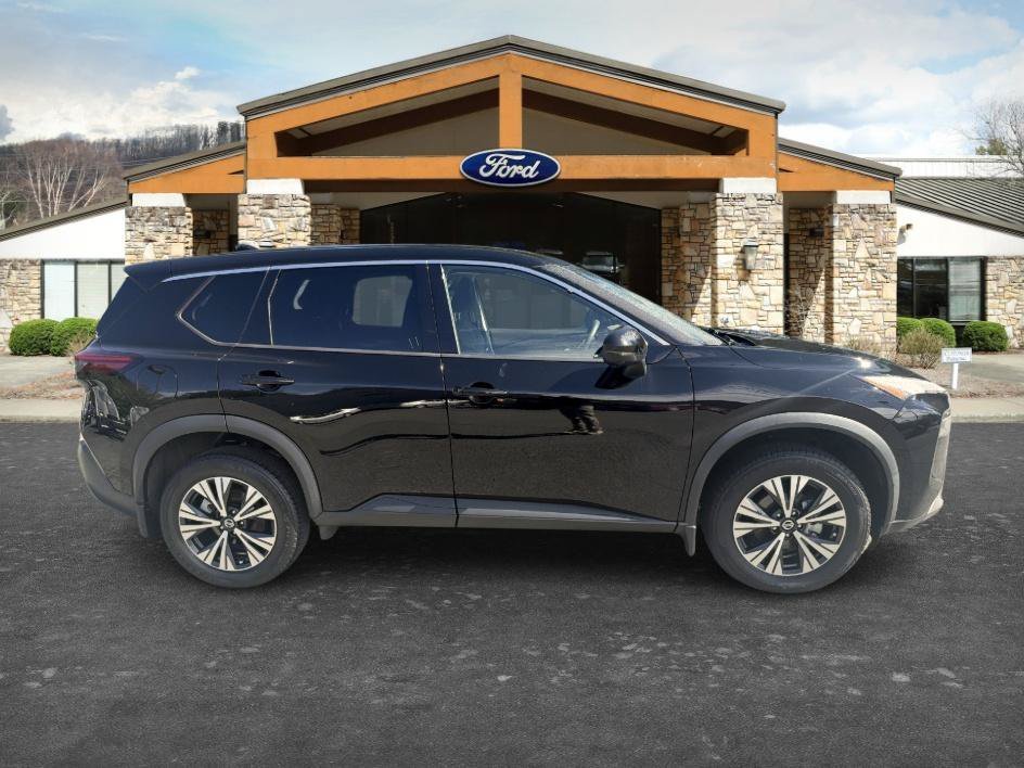 Used 2021 Black Nissan SV image 4