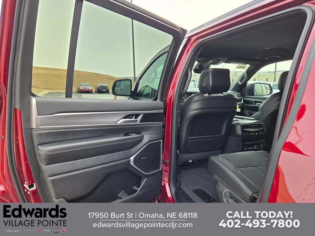 New 2026 Velvet Red Pearl-Coat Exterior Paint Jeep  image 24