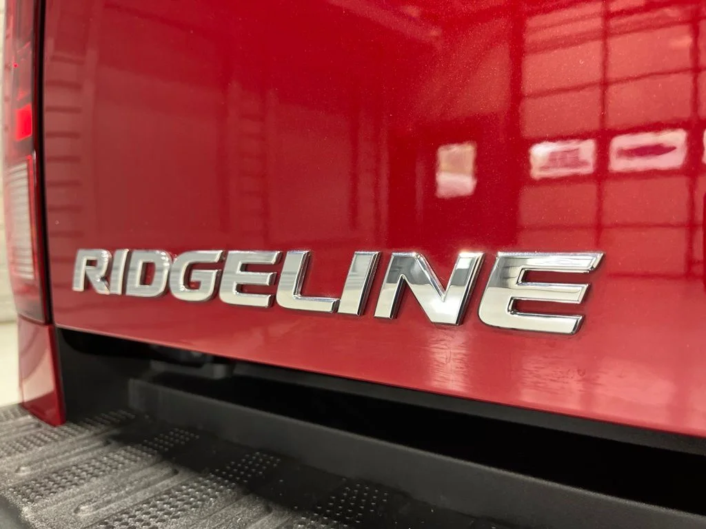 Certified Used 2022 Radiant Red Metallic II Honda RTL-E image 35