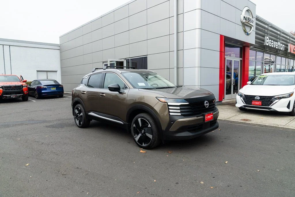 New 2026 Canyon Bronze Metallic Nissan SR image 26