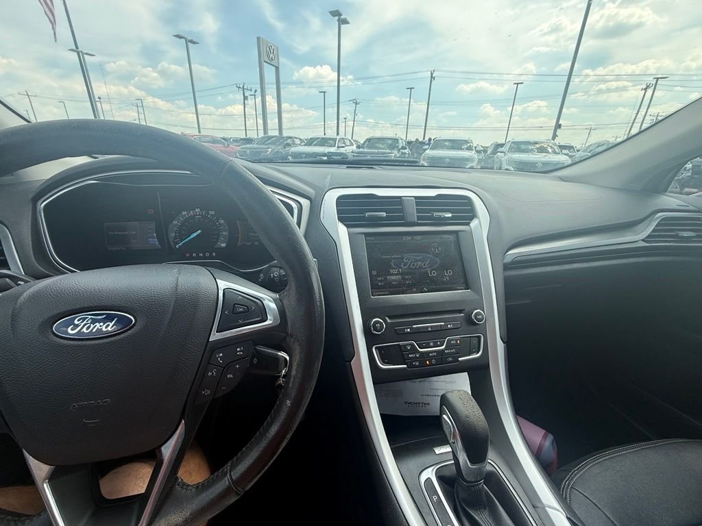 Used 2016 Black Ford SE image 12