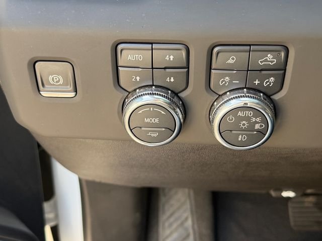Used 2025 White GMC Denali image 29