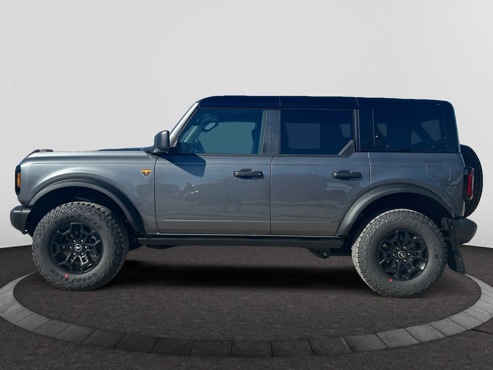 New 2026 Carbonized Grey Metallic Ford Badlands image 2