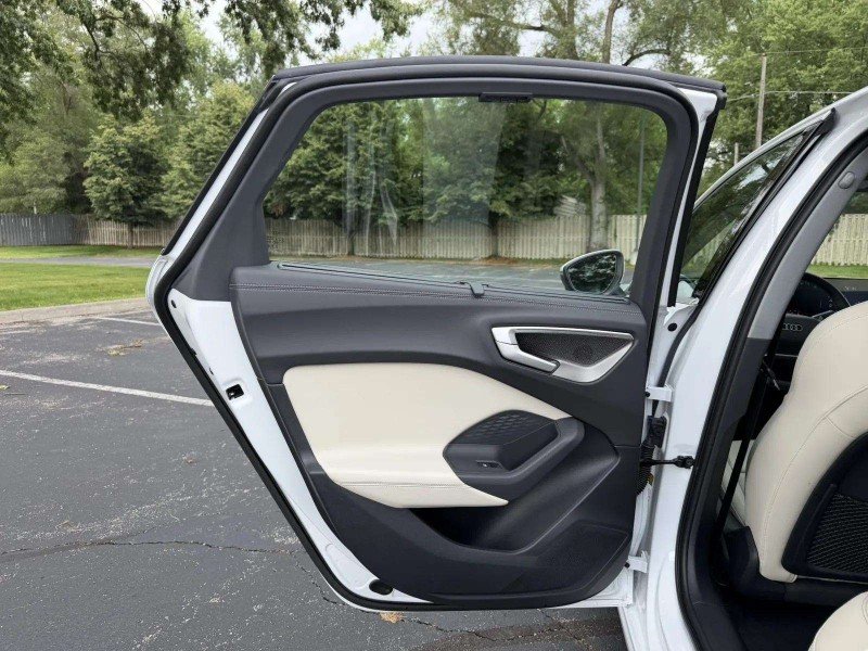 Certified Used 2025 Glacier White Metallic Audi Premium Plus image 19