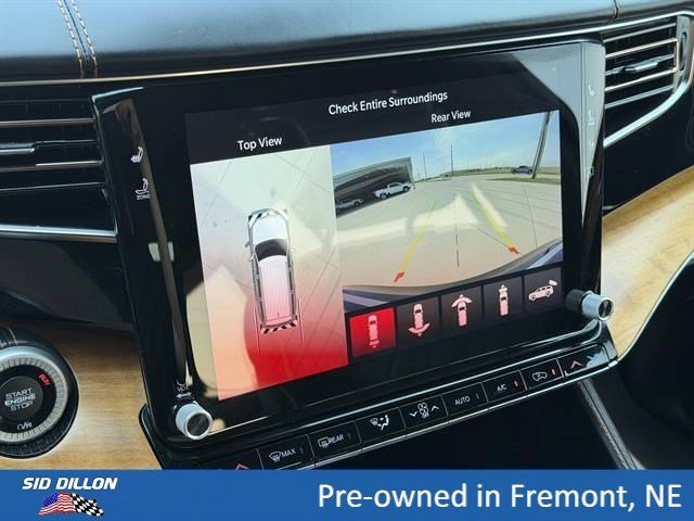 Used 2023 Diamond Black Crystal Pearlcoat Jeep Series III image 18