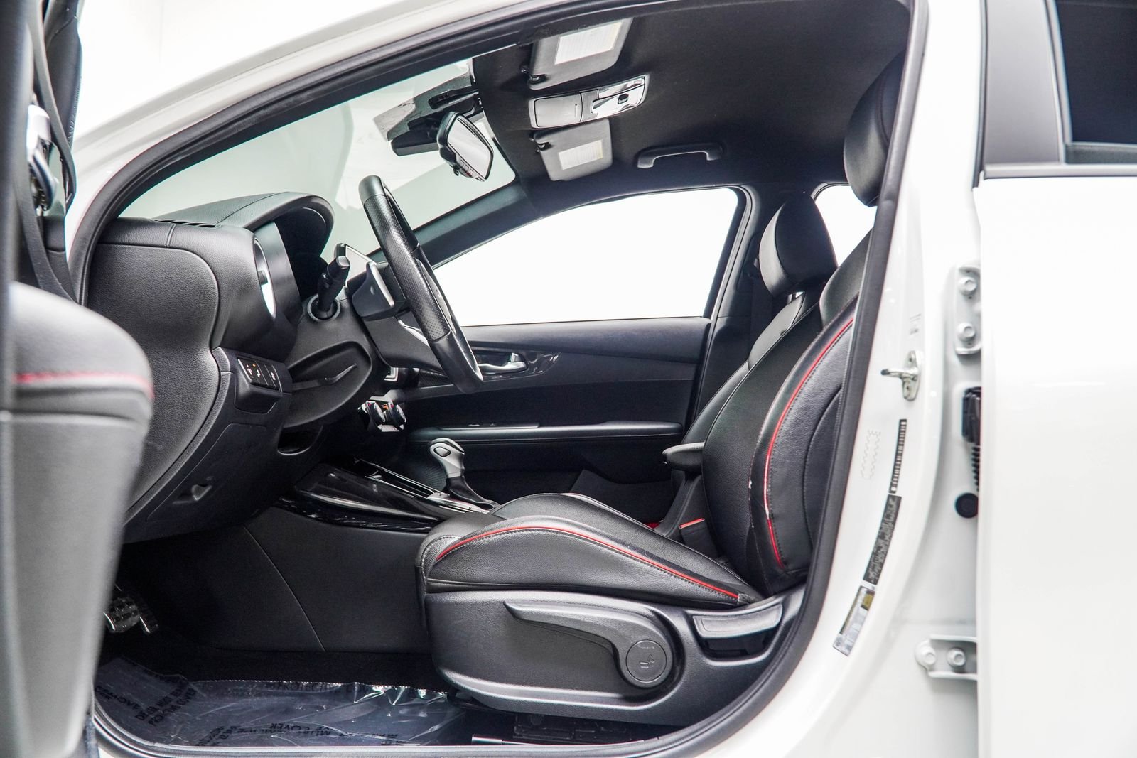 Used 2024 White Kia GT image 36