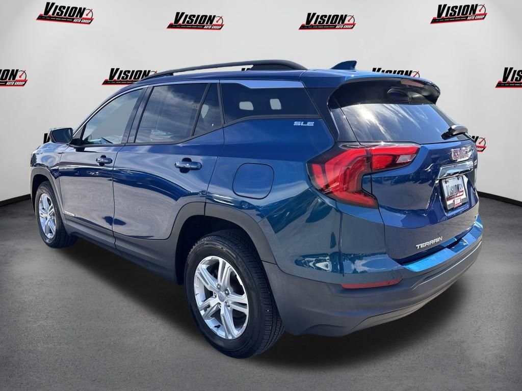 Used 2020 Blue GMC SLE image 9