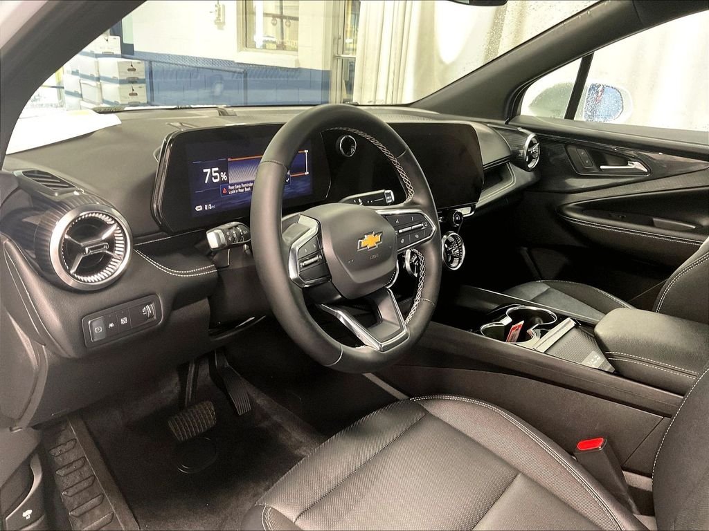 Used 2024 White Chevrolet LT image 8