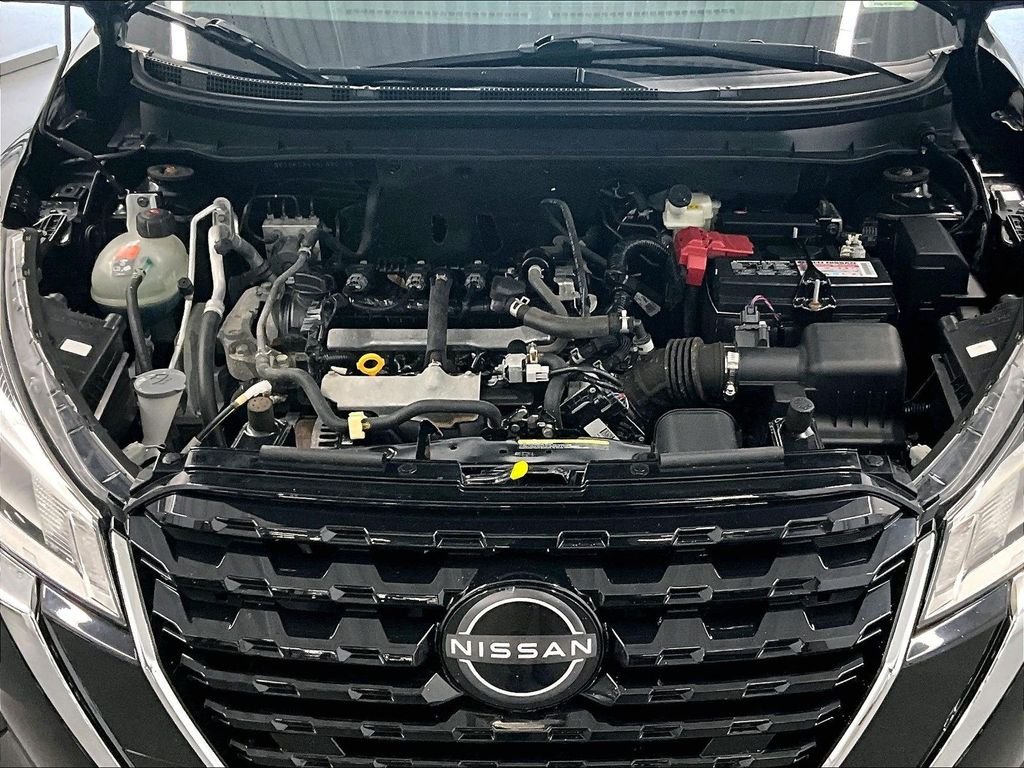 Used 2022 Super Black Nissan S image 28
