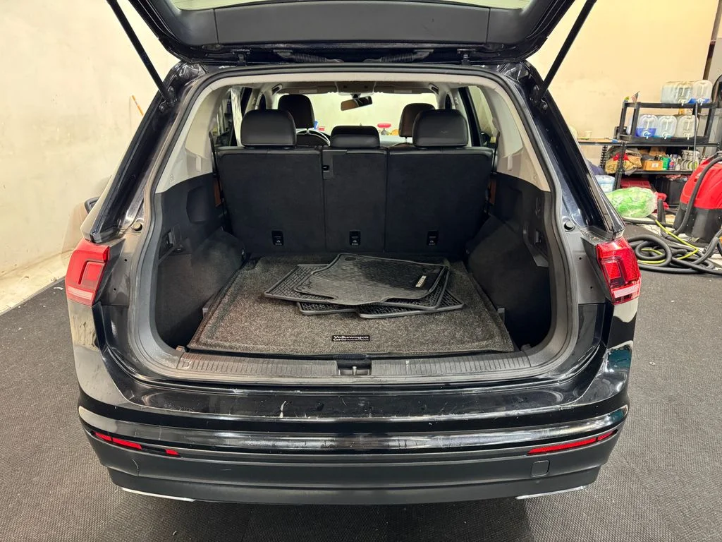 Used 2019 Black Volkswagen 2.0T SE image 6