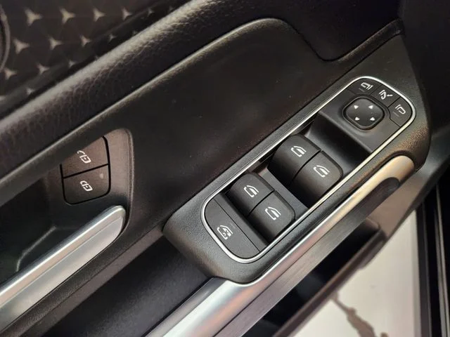 2025 Mercedes-Benz GLB Base - Photo 22