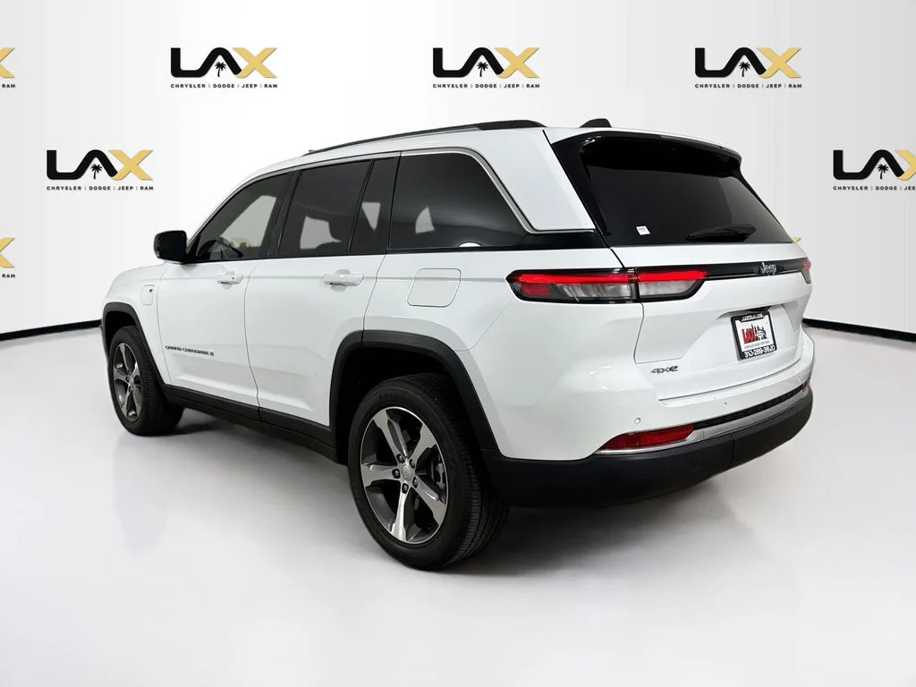Used 2022 White Jeep 4xe image 5
