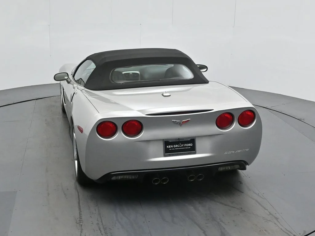 Used 2005 Silver Chevrolet Base image 35