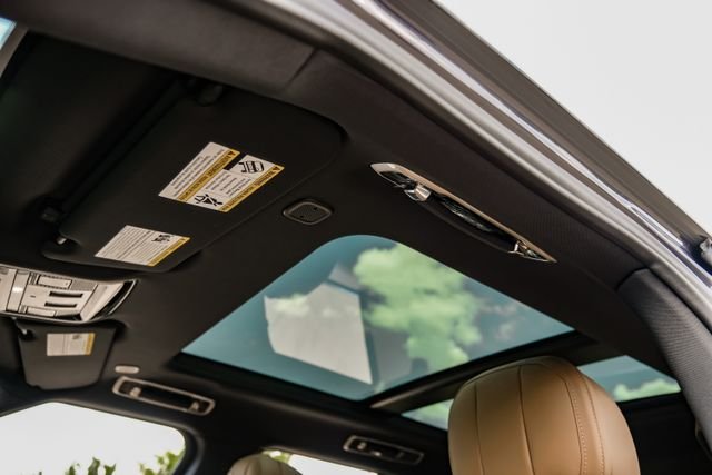 2026 Land Rover Range Rover SE - Photo 4