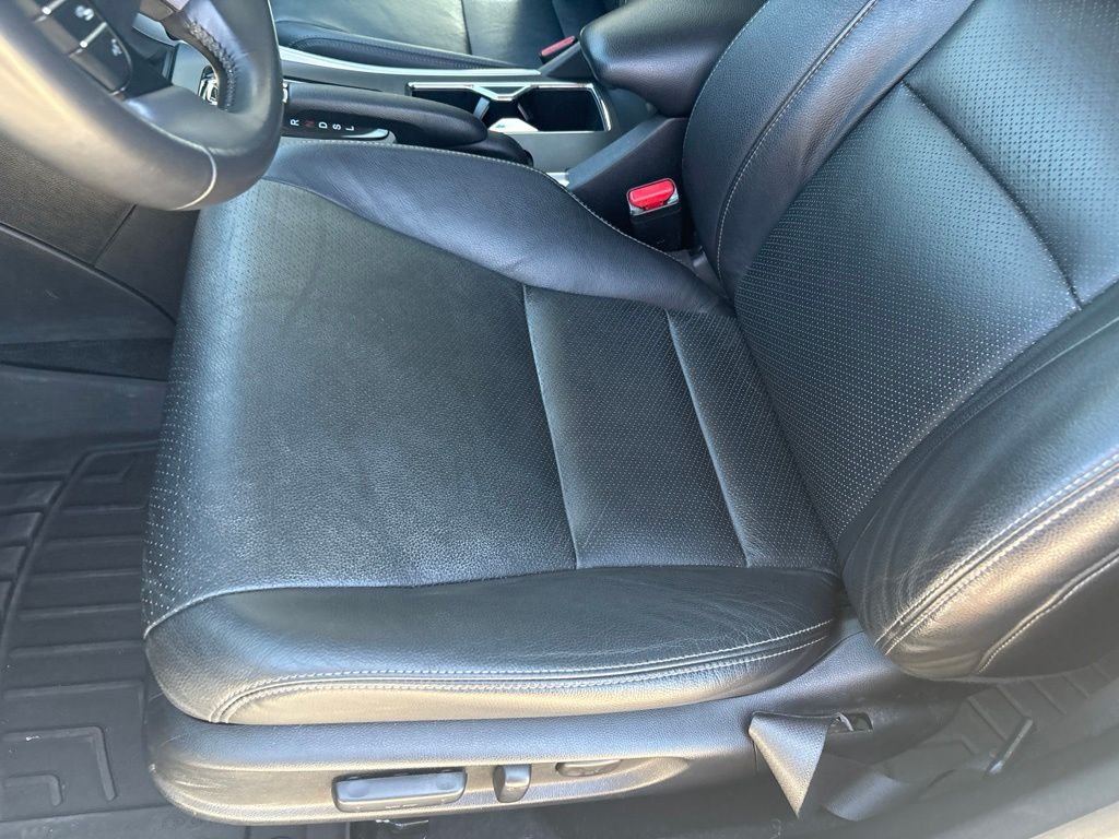 Used 2014 Gray Honda EX-L image 13