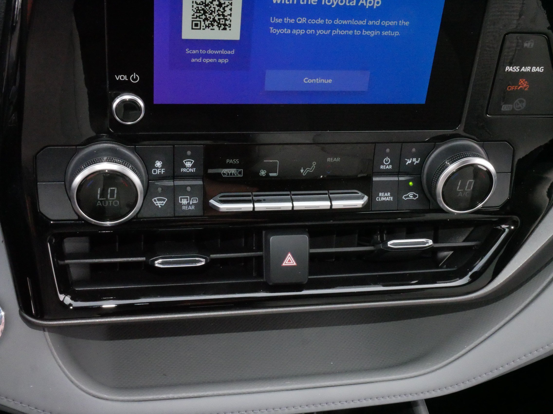 Used 2023 Celestial Silver Metallic Toyota L image 22