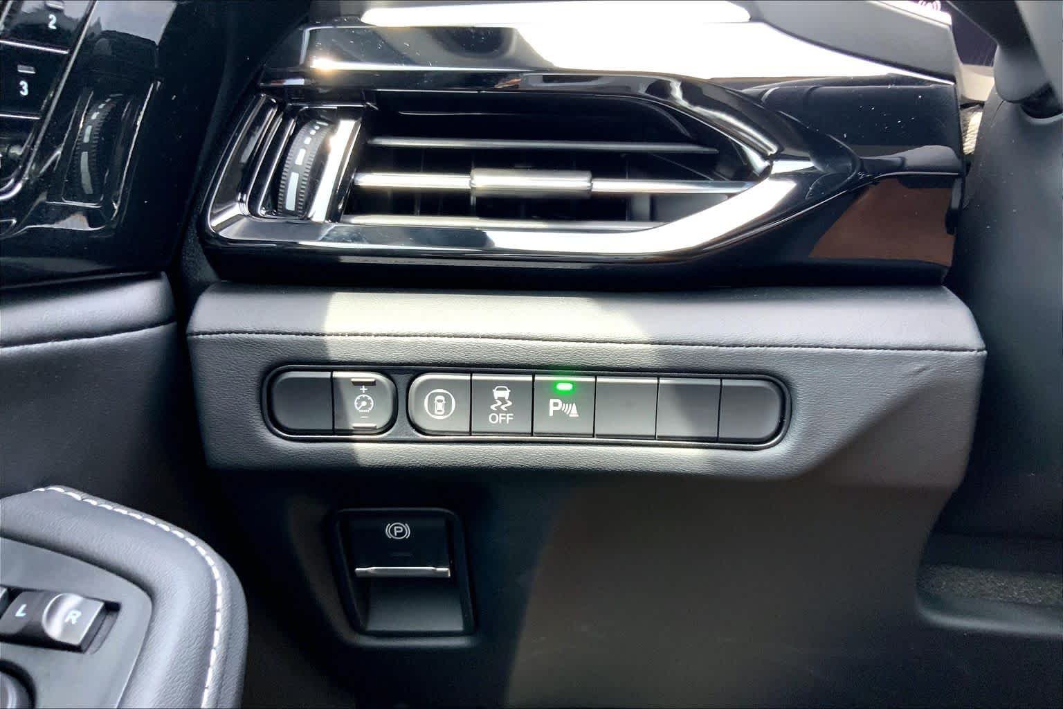 Certified Used 2026 Liquid Carbon Metallic Acura w/Technology Package image 33