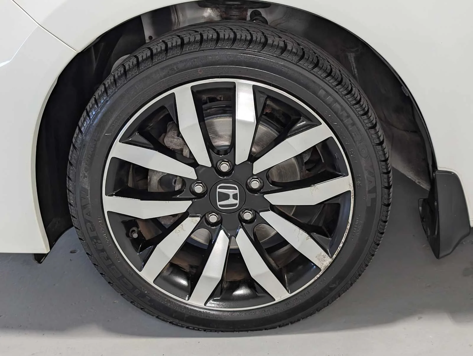 Used 2014  Honda EX-L image 3