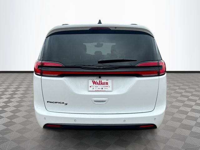 2026 Chrysler Pacifica Select - Photo 6