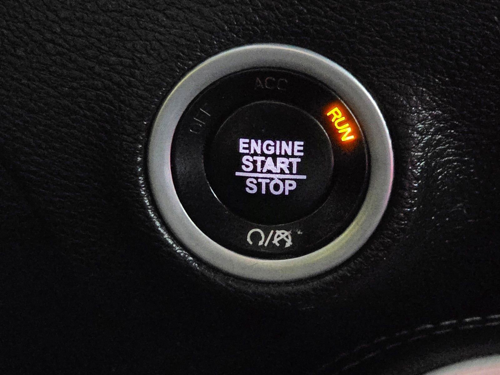 Used 2022  Dodge SXT image 28