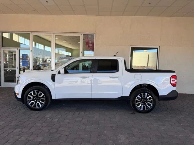 Certified Used 2022 Oxford White Ford Lariat image 2