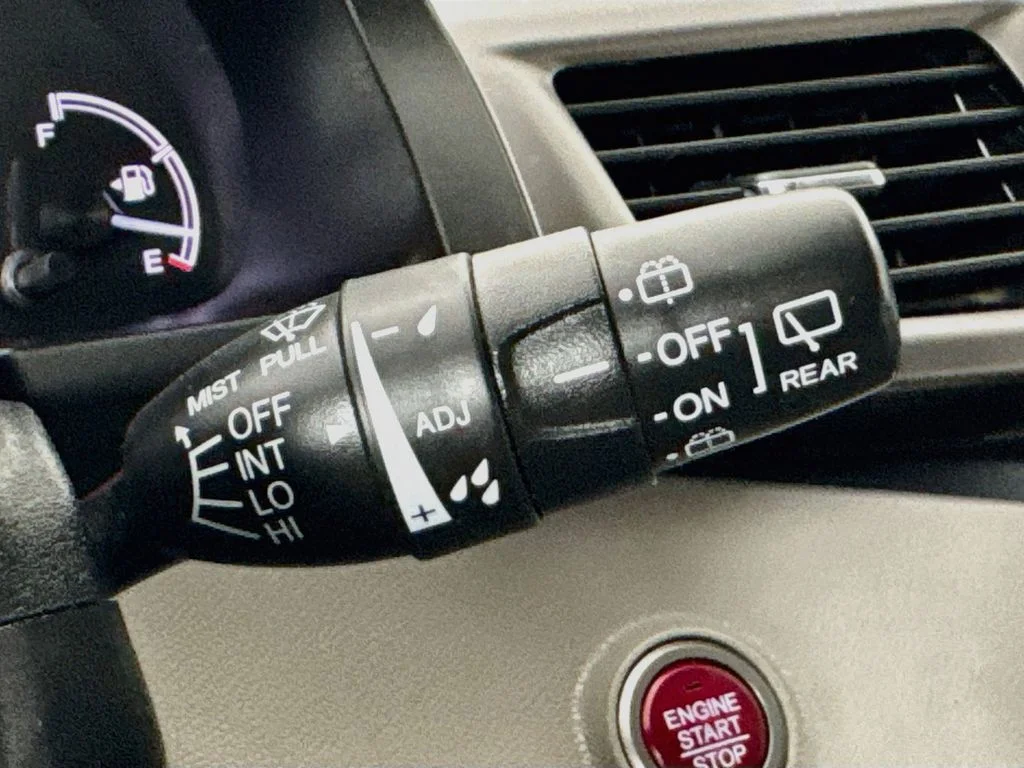 Used 2014 Silver Honda EX-L image 14