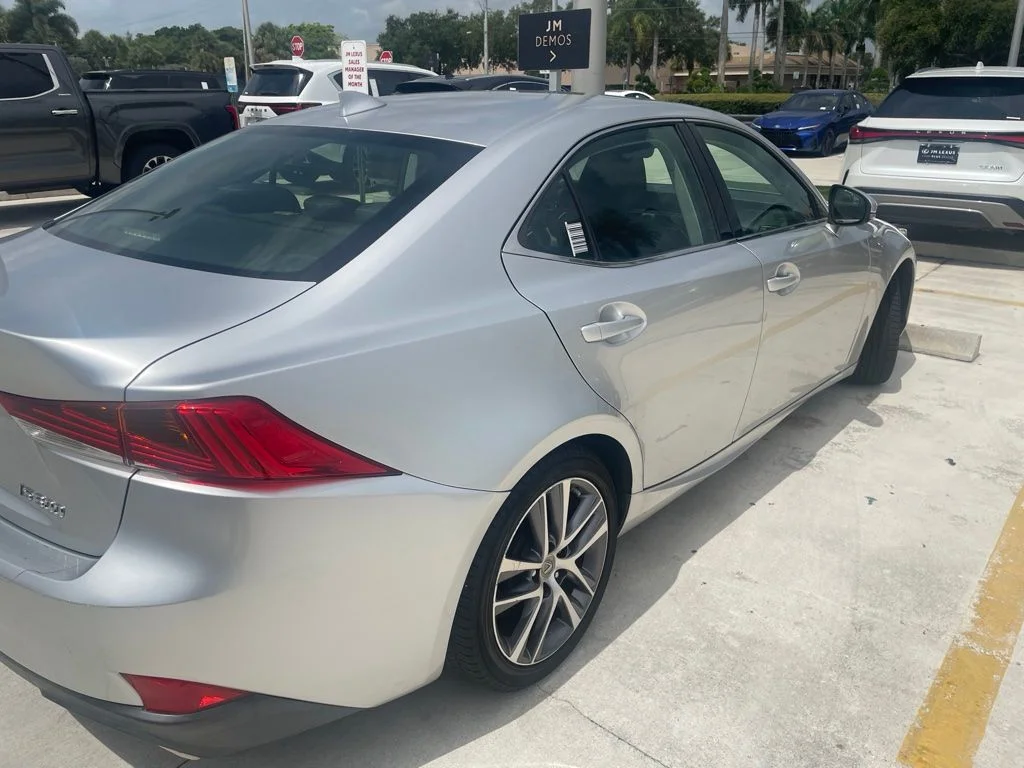 Used 2019 Liquid Platinum Lexus 300 image 7