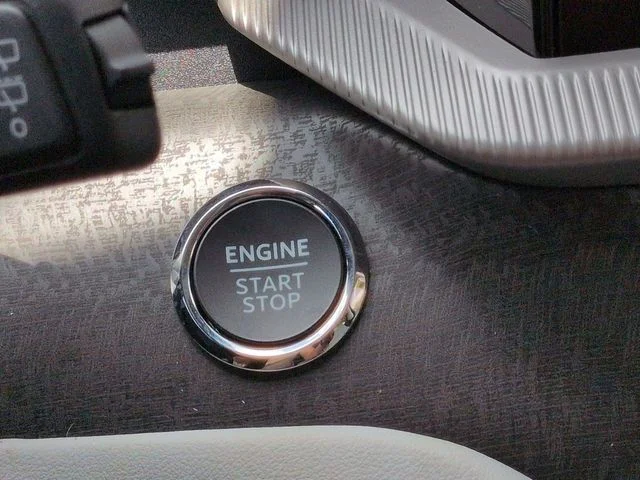New 2026 Agate Black Metallic Ford Platinum™ image 27