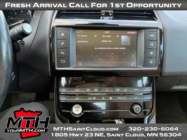 Used 2018 Black Jaguar 25t Premium image 12