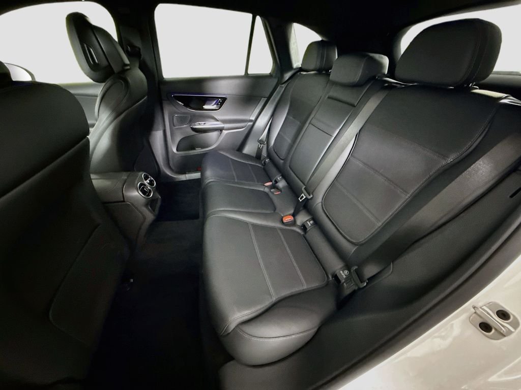 Used 2025 White Mercedes-Benz GLC 350e image 24