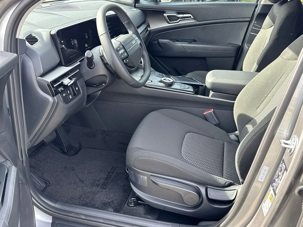 2026 Kia Sportage LX Hybrid - Photo 9