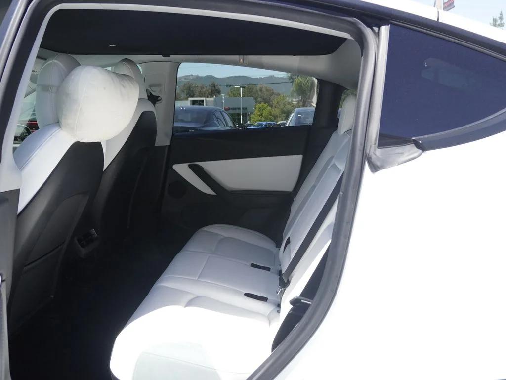 Used 2022 White Tesla Long Range image 16