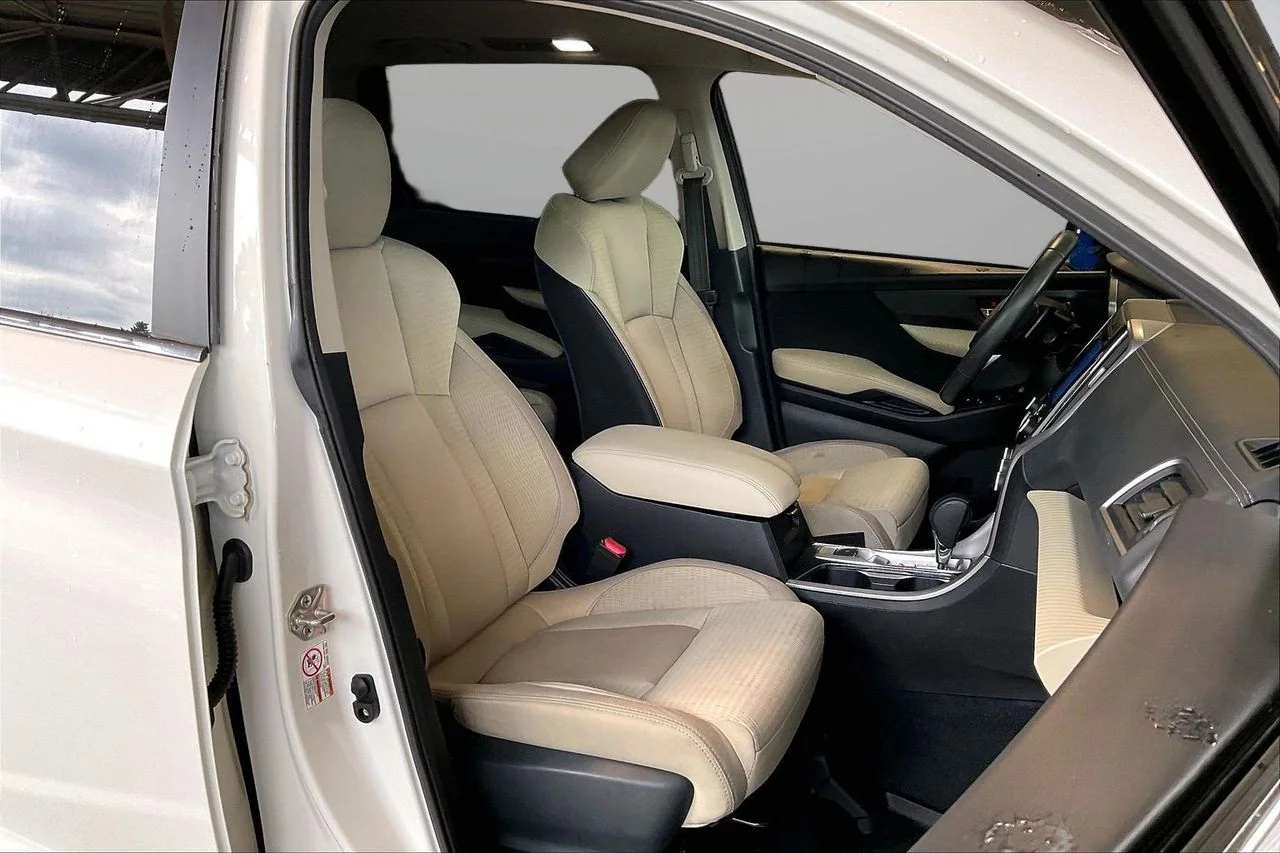 Certified Used 2020 White Subaru Premium image 23