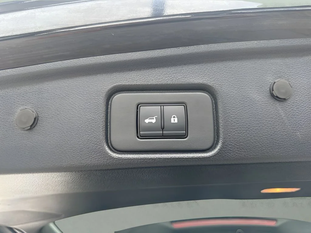 Used 2025 Black Nissan SL image 31